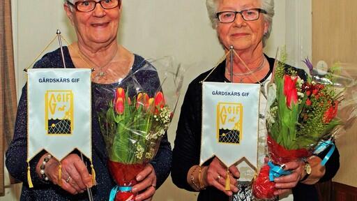 Ingrid Sandberg och Britta Grönkvist blev uppvaktade för långvarigt medlemskap.